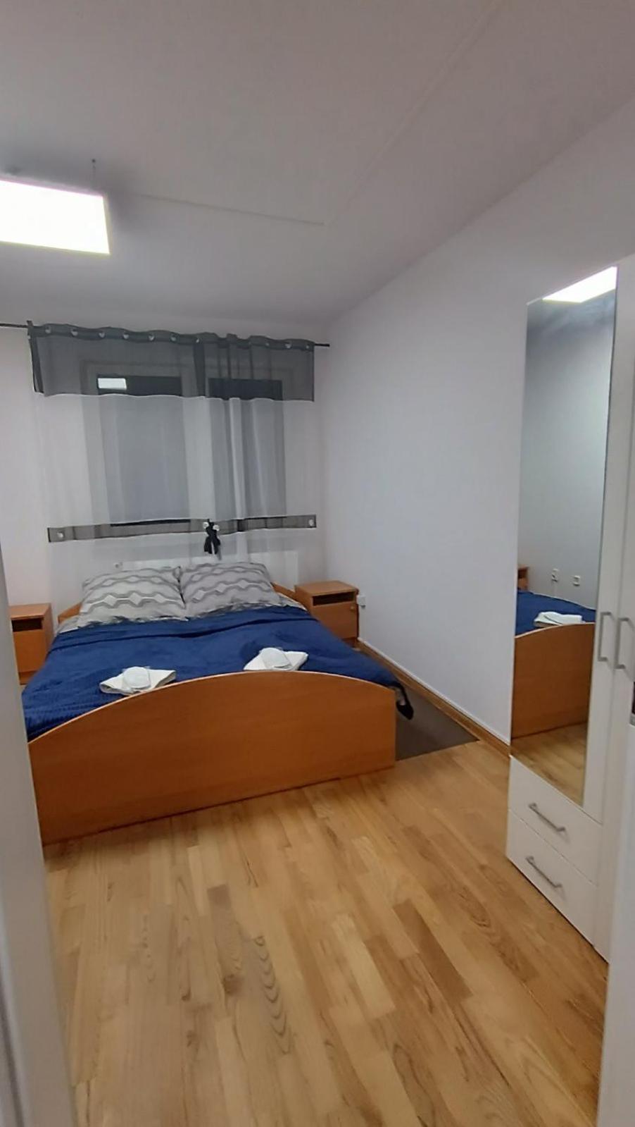 Saska Ochota Forest Guest House Варшава Экстерьер фото